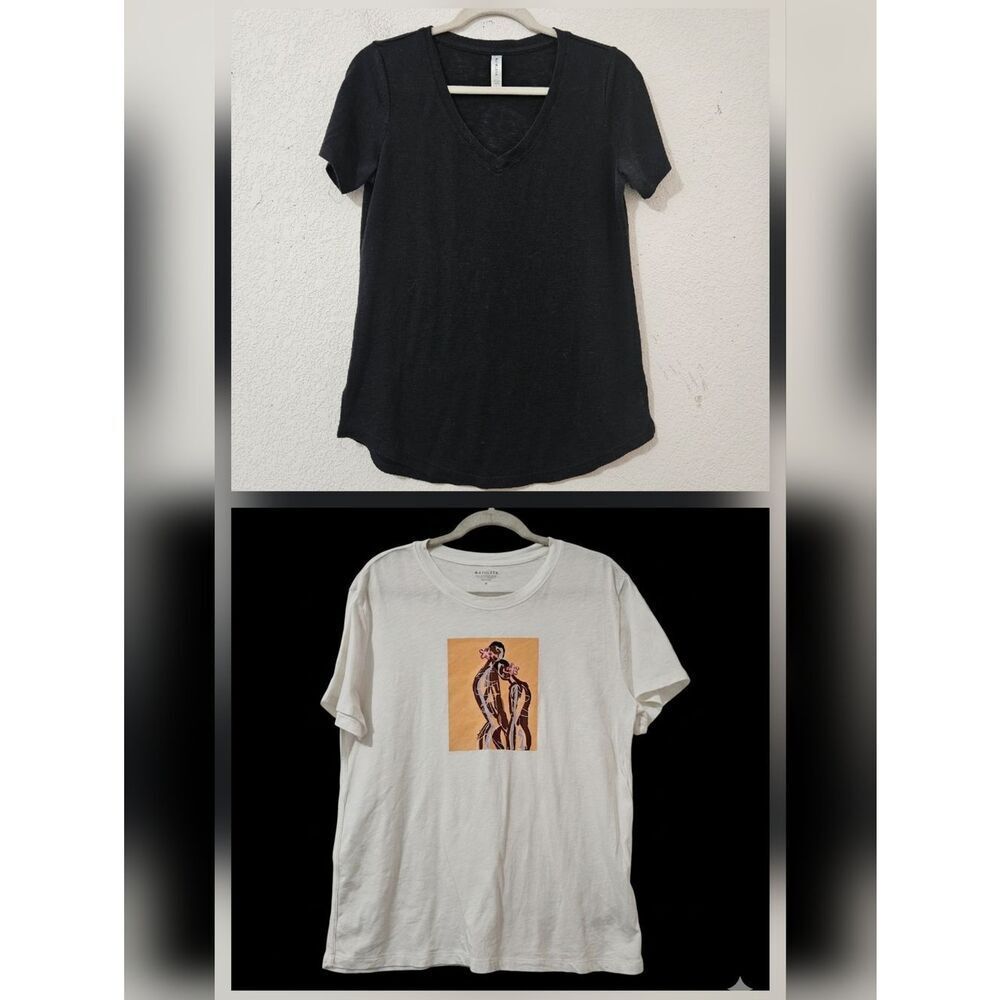 Athleta Black V-Neck Short Sleeve Tee & Athleta White Graphic Short Sleeve Tee